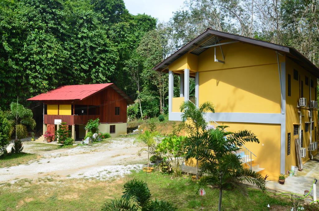 Country House Pulai Holiday Village Gua Musang Esterno foto