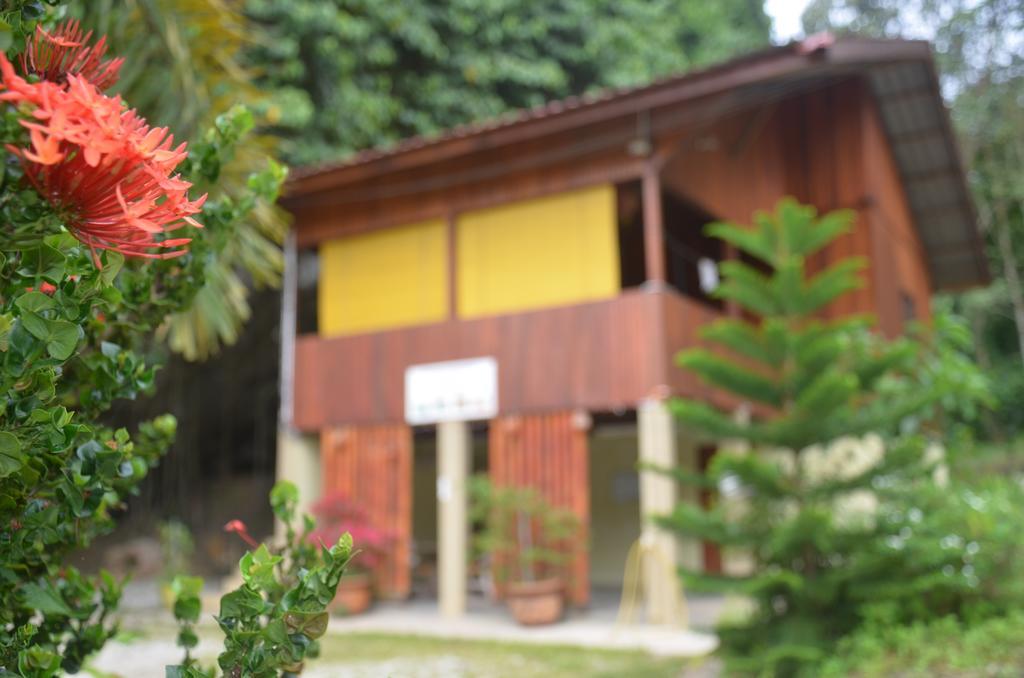 Country House Pulai Holiday Village Gua Musang Esterno foto