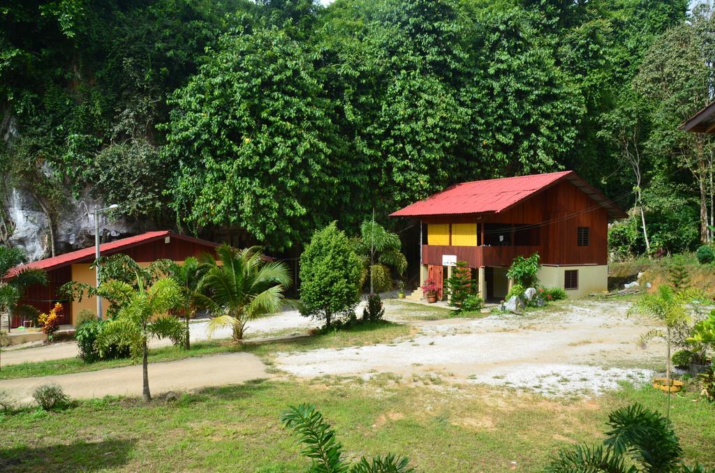 Country House Pulai Holiday Village Gua Musang Esterno foto